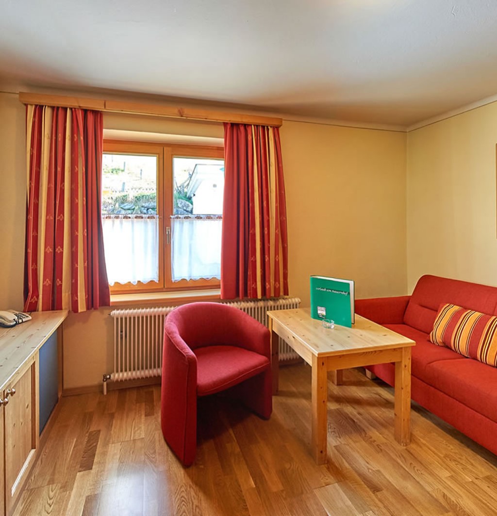 Gemütliche Sitzecke mit TV